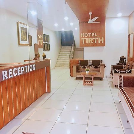 Hotel Tirth Ankleshwar Zewnętrze zdjęcie