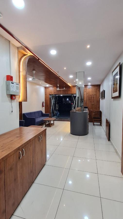 Hotel Tirth Ankleshwar Zewnętrze zdjęcie