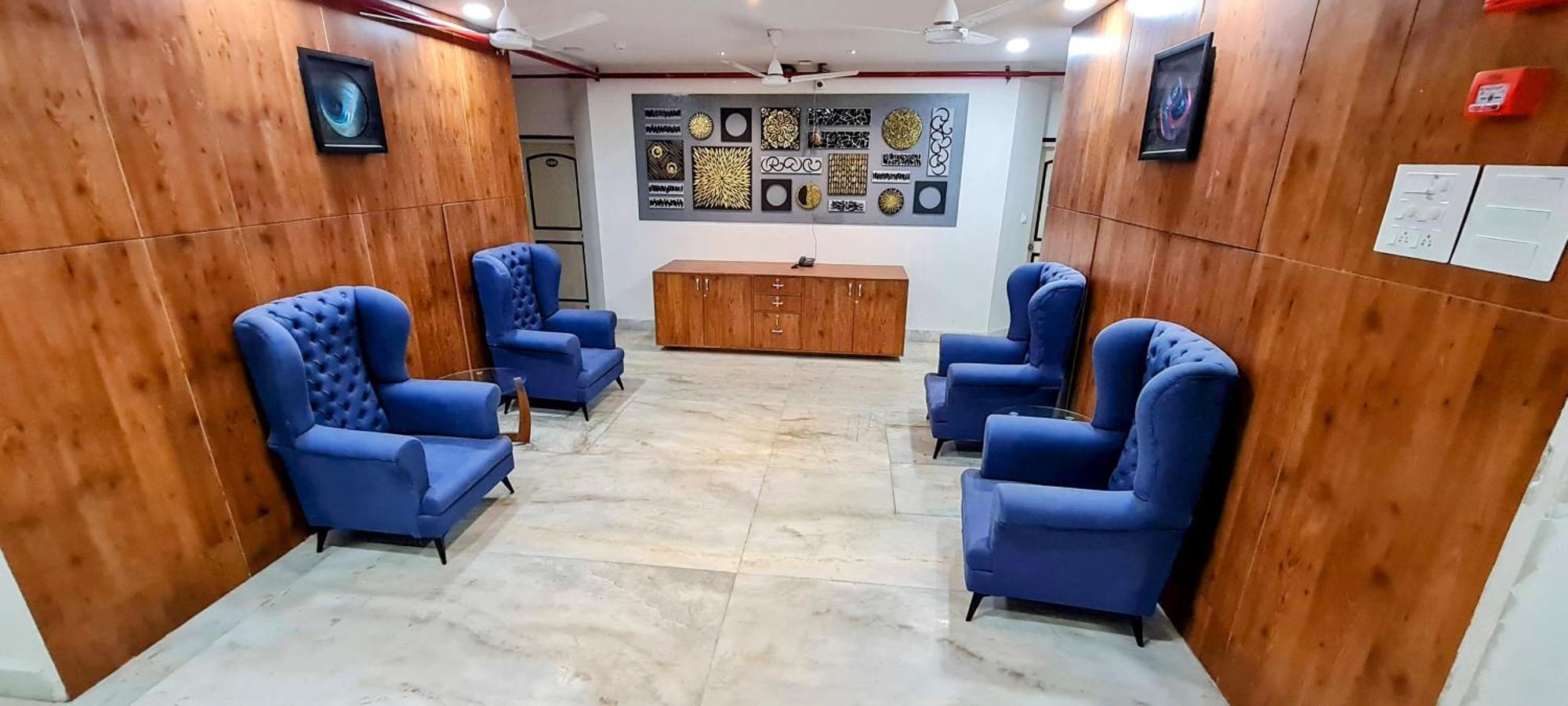 Hotel Tirth Ankleshwar Zewnętrze zdjęcie