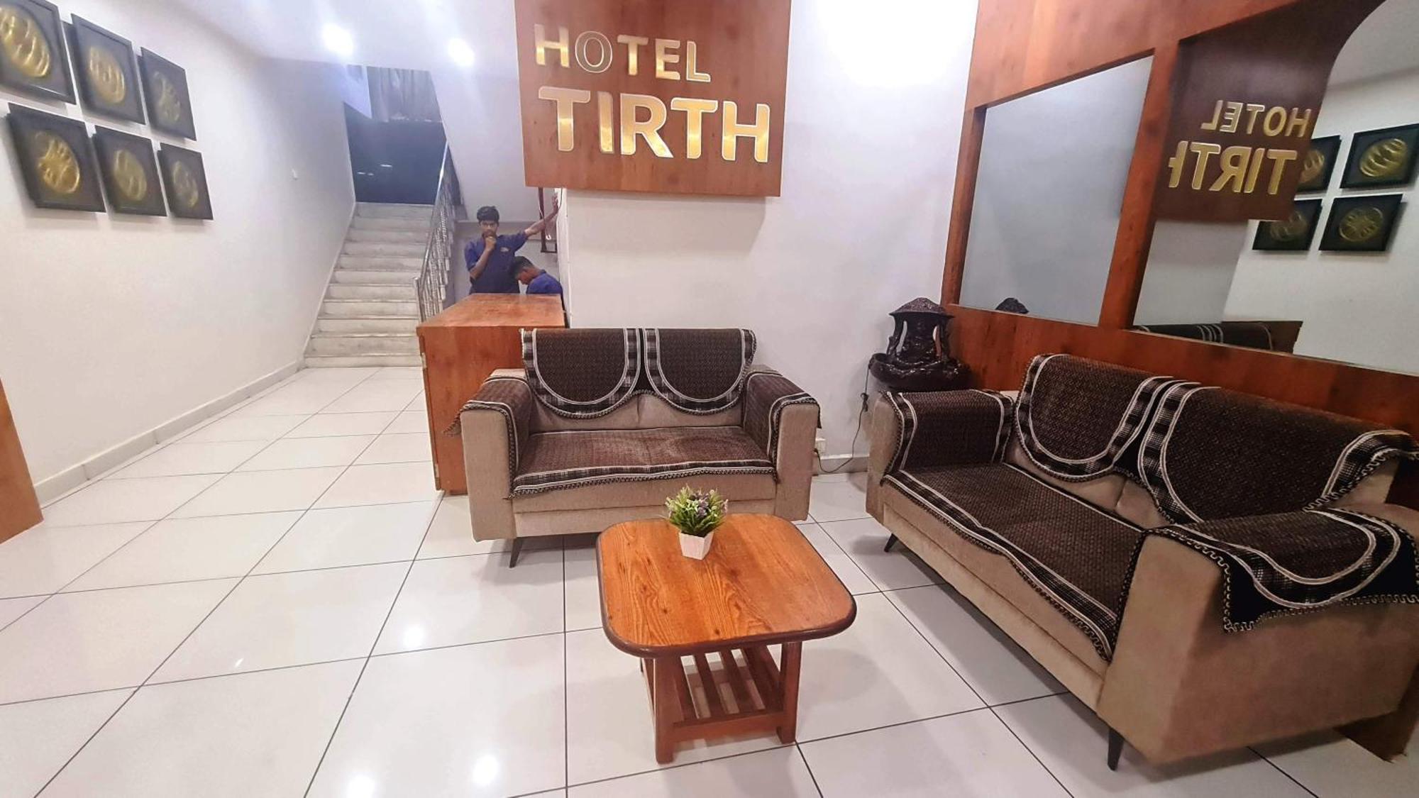 Hotel Tirth Ankleshwar Zewnętrze zdjęcie