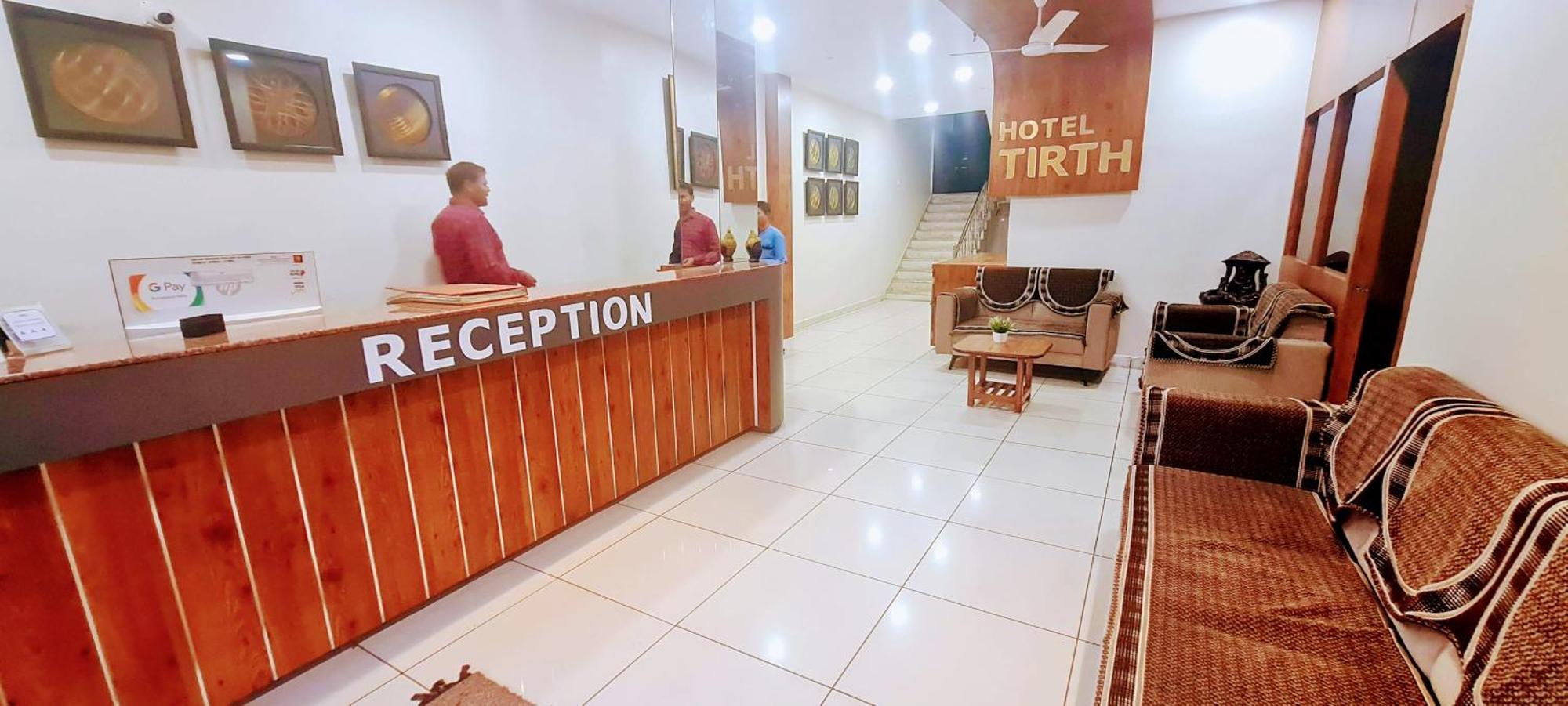 Hotel Tirth Ankleshwar Zewnętrze zdjęcie